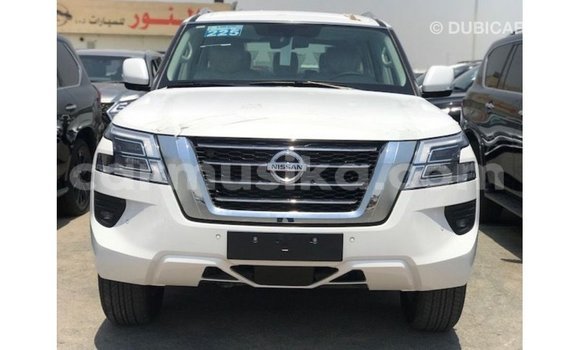 Nunua Imported Nissan Patrol Nyeupe Gari ndani ya Import - Dubai nchini Harare Nunua Imported Nissan Patrol Nyeupe Gari ndani ya Import - Dubai nchini Harare