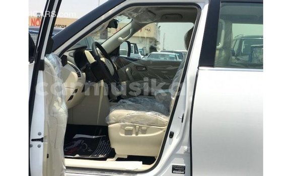 Nunua Imported Nissan Patrol Nyeupe Gari ndani ya Import - Dubai nchini Harare Nunua Imported Nissan Patrol Nyeupe Gari ndani ya Import - Dubai nchini Harare