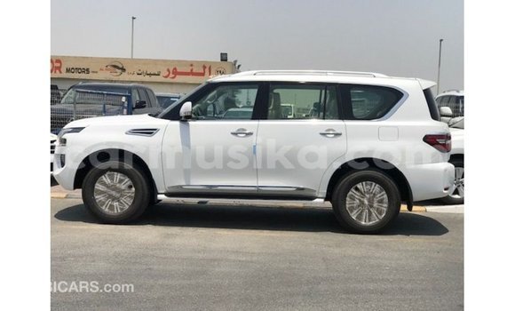 Nunua Imported Nissan Patrol Nyeupe Gari ndani ya Import - Dubai nchini Harare Nunua Imported Nissan Patrol Nyeupe Gari ndani ya Import - Dubai nchini Harare
