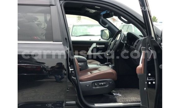 Tenga Imported Toyota Land Cruiser Nhema Mota in Import - Dubai in Harare Tenga Imported Toyota Land Cruiser Nhema Mota in Import - Dubai in Harare