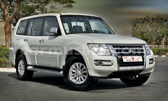 Buy Import Mitsubishi Pajero White Car in Import - Dubai in Harare