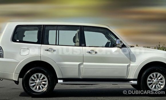 Buy Import Mitsubishi Pajero White Car in Import - Dubai in Harare Buy Import Mitsubishi Pajero White Car in Import - Dubai in Harare