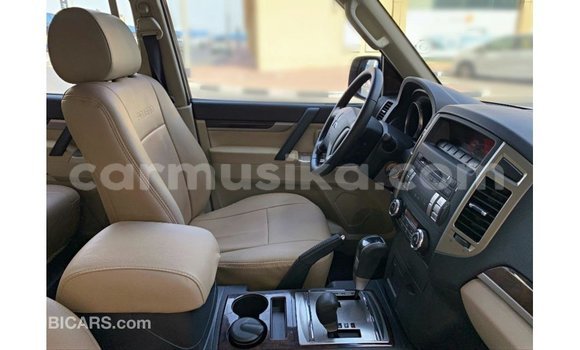 Buy Import Mitsubishi Pajero White Car in Import - Dubai in Harare Buy Import Mitsubishi Pajero White Car in Import - Dubai in Harare