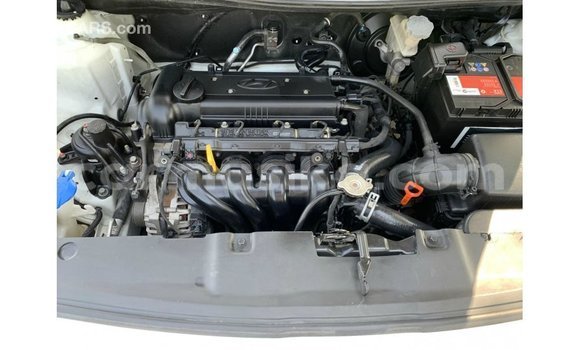 Tenga Imported Hyundai Accent Chena Mota in Import - Dubai in Harare Tenga Imported Hyundai Accent Chena Mota in Import - Dubai in Harare