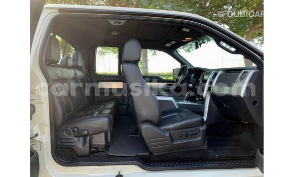 Buy Import Ford Club Wagon Beige Car in Import - Dubai in Harare Buy Import Ford Club Wagon Beige Car in Import - Dubai in Harare