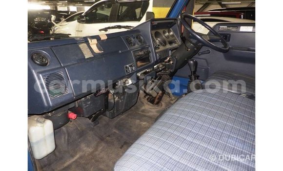 Tenga Imported Toyota HiAce Bhuruu Rori in Import - Dubai in Harare Tenga Imported Toyota HiAce Bhuruu Rori in Import - Dubai in Harare