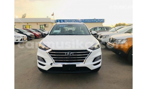 Buy Import Hyundai Tucson White Car in Import - Dubai in Harare Buy Import Hyundai Tucson White Car in Import - Dubai in Harare