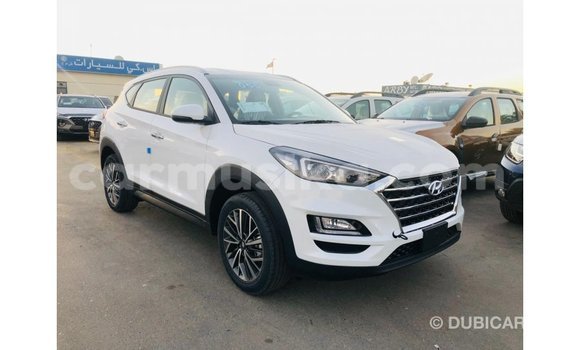 Buy Import Hyundai Tucson White Car in Import - Dubai in Harare Buy Import Hyundai Tucson White Car in Import - Dubai in Harare
