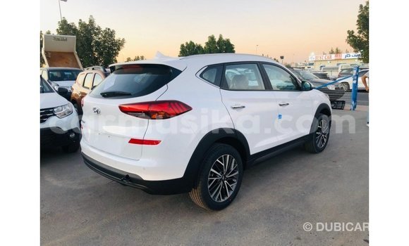 Buy Import Hyundai Tucson White Car in Import - Dubai in Harare Buy Import Hyundai Tucson White Car in Import - Dubai in Harare