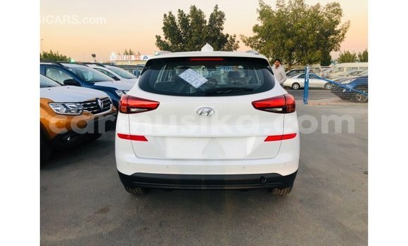 Buy Import Hyundai Tucson White Car in Import - Dubai in Harare Buy Import Hyundai Tucson White Car in Import - Dubai in Harare