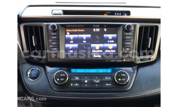 Buy Import Toyota HiAce Black Truck in Import - Dubai in Harare Buy Import Toyota HiAce Black Truck in Import - Dubai in Harare