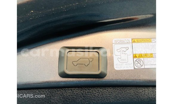 Buy Import Toyota HiAce Black Truck in Import - Dubai in Harare Buy Import Toyota HiAce Black Truck in Import - Dubai in Harare