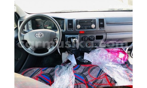 Tenga Imported Toyota Hiace Chena Mota in Import - Dubai in Harare Tenga Imported Toyota Hiace Chena Mota in Import - Dubai in Harare