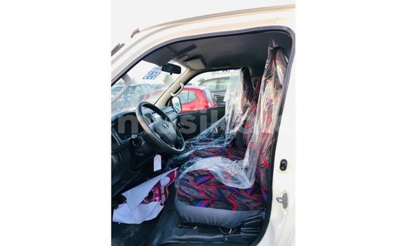Tenga Imported Toyota Hiace Chena Mota in Import - Dubai in Harare Tenga Imported Toyota Hiace Chena Mota in Import - Dubai in Harare