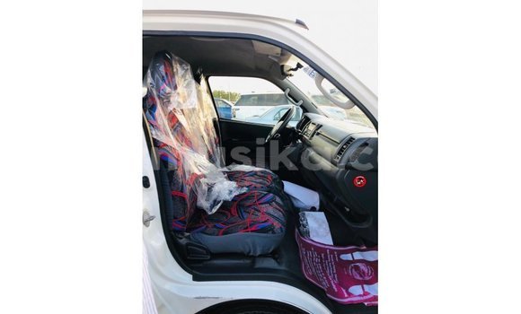 Tenga Imported Toyota Hiace Chena Mota in Import - Dubai in Harare Tenga Imported Toyota Hiace Chena Mota in Import - Dubai in Harare