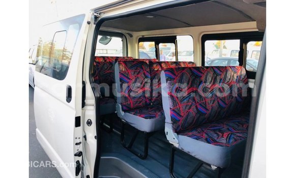 Tenga Imported Toyota Hiace Chena Mota in Import - Dubai in Harare Tenga Imported Toyota Hiace Chena Mota in Import - Dubai in Harare
