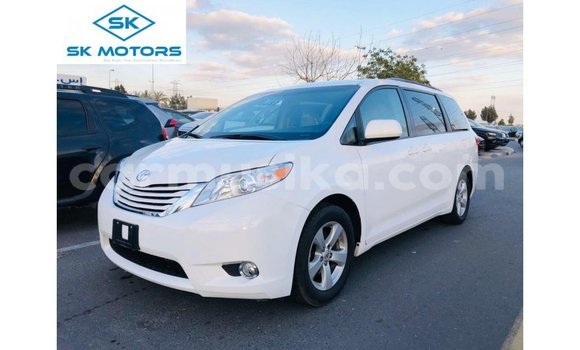Tenga Imported Toyota Sienna Chena Mota in Import - Dubai in Harare Tenga Imported Toyota Sienna Chena Mota in Import - Dubai in Harare