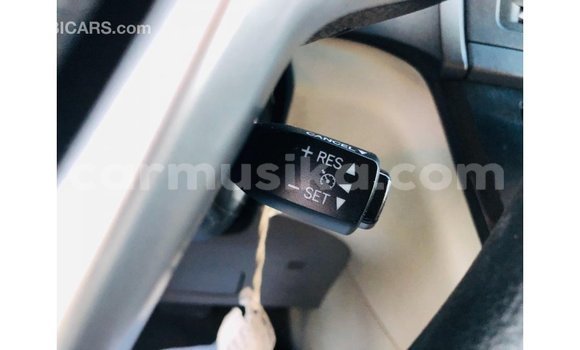 Tenga Imported Toyota Sienna Chena Mota in Import - Dubai in Harare Tenga Imported Toyota Sienna Chena Mota in Import - Dubai in Harare