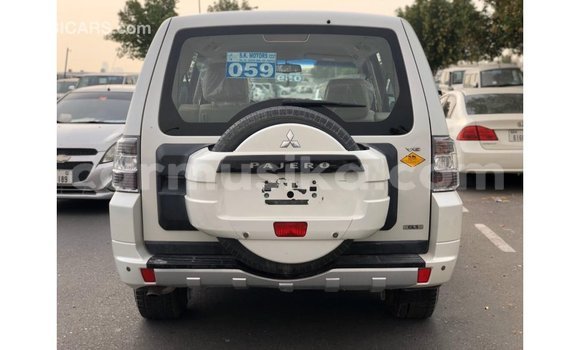 Buy Import Mitsubishi Pajero White Car in Import - Dubai in Harare Buy Import Mitsubishi Pajero White Car in Import - Dubai in Harare