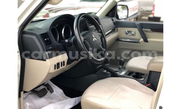 Buy Import Mitsubishi Pajero White Car in Import - Dubai in Harare Buy Import Mitsubishi Pajero White Car in Import - Dubai in Harare