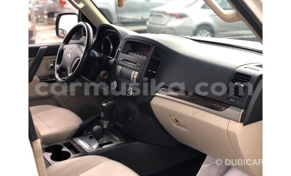 Buy Import Mitsubishi Pajero White Car in Import - Dubai in Harare Buy Import Mitsubishi Pajero White Car in Import - Dubai in Harare