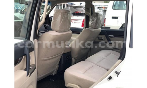 Buy Import Mitsubishi Pajero White Car in Import - Dubai in Harare Buy Import Mitsubishi Pajero White Car in Import - Dubai in Harare