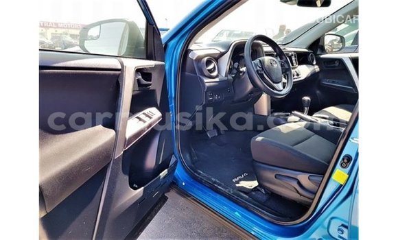 Buy Import Toyota HiAce Blue Truck in Import - Dubai in Harare Buy Import Toyota HiAce Blue Truck in Import - Dubai in Harare