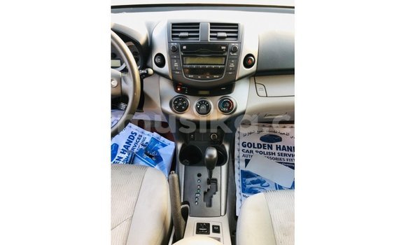 Tenga Imported Toyota HiAce Tsvuku Rori in Import - Dubai in Harare Tenga Imported Toyota HiAce Tsvuku Rori in Import - Dubai in Harare