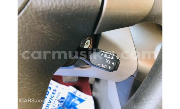 Tenga Imported Toyota HiAce Tsvuku Rori in Import - Dubai in Harare Tenga Imported Toyota HiAce Tsvuku Rori in Import - Dubai in Harare