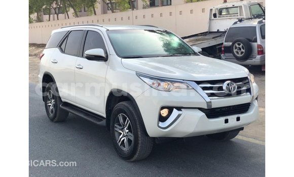 Buy Import Toyota Fortuner White Car in Import - Dubai in Harare Buy Import Toyota Fortuner White Car in Import - Dubai in Harare