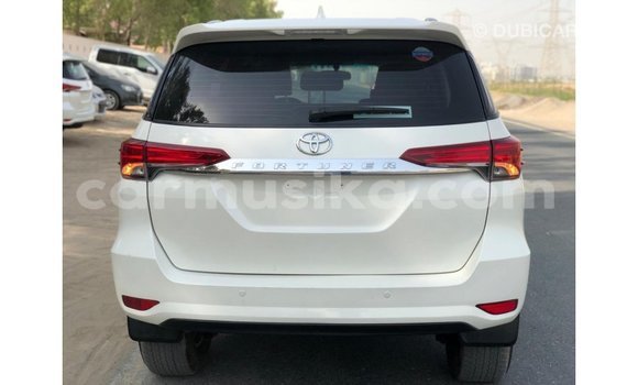 Buy Import Toyota Fortuner White Car in Import - Dubai in Harare Buy Import Toyota Fortuner White Car in Import - Dubai in Harare
