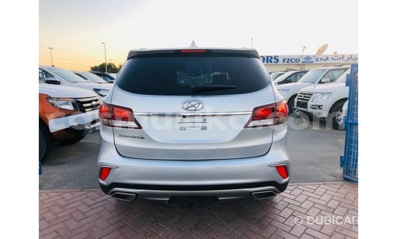 Tenga Imported Hyundai Santa Fe Zvimwe Mota in Import - Dubai in Harare Tenga Imported Hyundai Santa Fe Zvimwe Mota in Import - Dubai in Harare