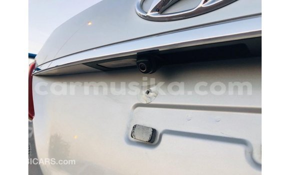 Tenga Imported Hyundai Santa Fe Zvimwe Mota in Import - Dubai in Harare Tenga Imported Hyundai Santa Fe Zvimwe Mota in Import - Dubai in Harare