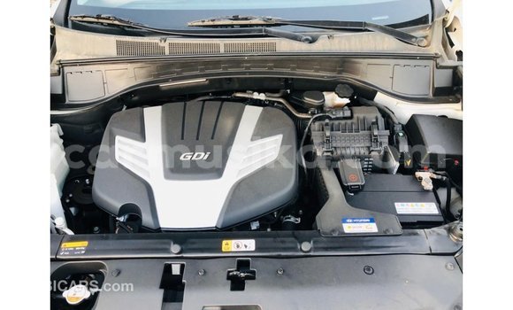 Tenga Imported Hyundai Santa Fe Zvimwe Mota in Import - Dubai in Harare Tenga Imported Hyundai Santa Fe Zvimwe Mota in Import - Dubai in Harare