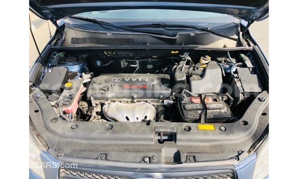 Buy Import Toyota HiAce Blue Truck in Import - Dubai in Harare Buy Import Toyota HiAce Blue Truck in Import - Dubai in Harare