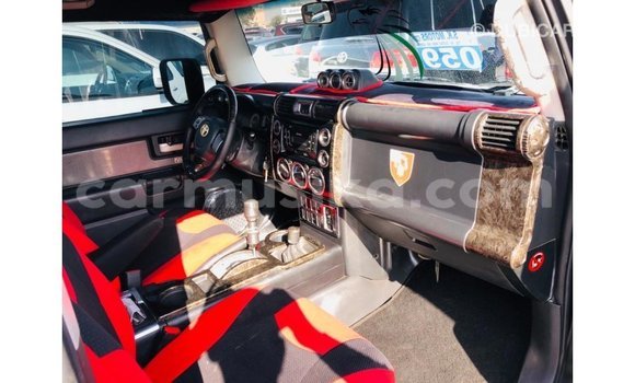 Buy Import Toyota FJ Cruiser Black Car in Import - Dubai in Harare Buy Import Toyota FJ Cruiser Black Car in Import - Dubai in Harare