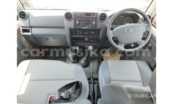 Tenga Imported Toyota Land Cruiser Chena Mota in Import - Dubai in Harare Tenga Imported Toyota Land Cruiser Chena Mota in Import - Dubai in Harare