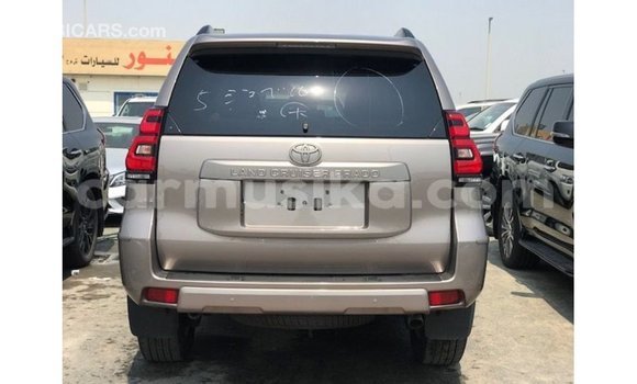 Tenga Imported Toyota Prado Bhurawuni Mota in Import - Dubai in Harare Tenga Imported Toyota Prado Bhurawuni Mota in Import - Dubai in Harare