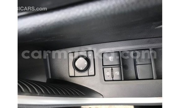 Buy Import Toyota HiAce White Truck in Import - Dubai in Harare Buy Import Toyota HiAce White Truck in Import - Dubai in Harare