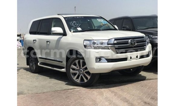 Buy Import Toyota Land Cruiser White Car in Import - Dubai in Harare Buy Import Toyota Land Cruiser White Car in Import - Dubai in Harare