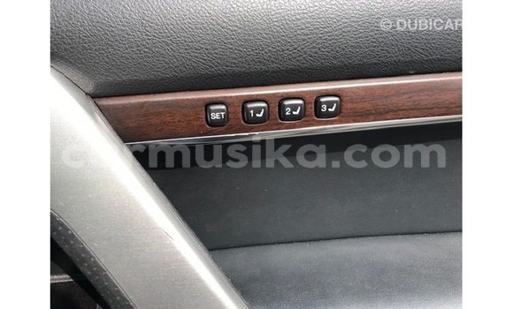 Nunua Imported Toyota Land Cruiser Nyeupe Gari ndani ya Import - Dubai nchini Harare Nunua Imported Toyota Land Cruiser Nyeupe Gari ndani ya Import - Dubai nchini Harare