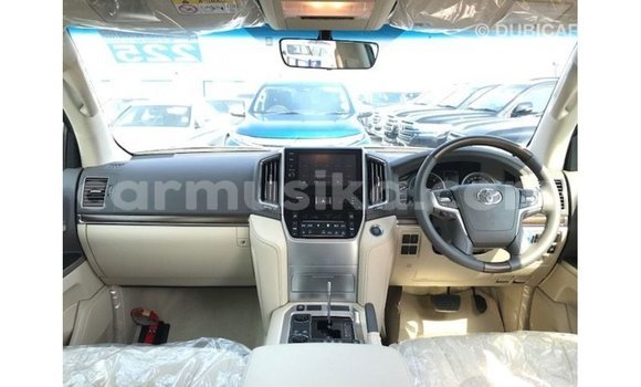Nunua Imported Toyota Land Cruiser Nyeusi Gari ndani ya Import - Dubai nchini Harare Nunua Imported Toyota Land Cruiser Nyeusi Gari ndani ya Import - Dubai nchini Harare