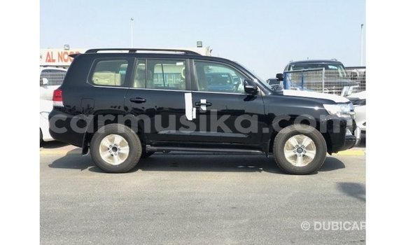 Nunua Imported Toyota Land Cruiser Nyeusi Gari ndani ya Import - Dubai nchini Harare Nunua Imported Toyota Land Cruiser Nyeusi Gari ndani ya Import - Dubai nchini Harare