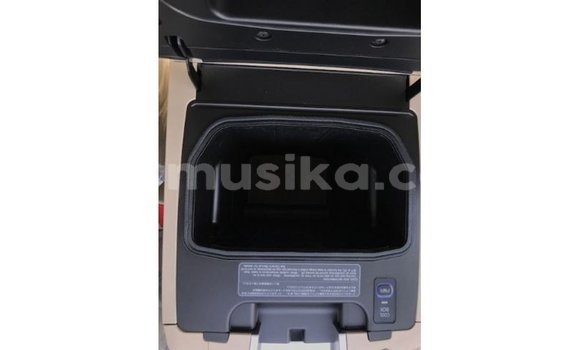Nunua Imported Toyota Land Cruiser Nyeusi Gari ndani ya Import - Dubai nchini Harare Nunua Imported Toyota Land Cruiser Nyeusi Gari ndani ya Import - Dubai nchini Harare