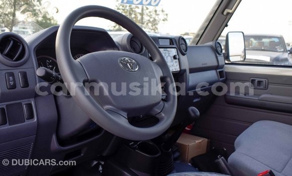 Tenga Imported Toyota Land Cruiser Chena Mota in Import - Dubai in Harare Tenga Imported Toyota Land Cruiser Chena Mota in Import - Dubai in Harare