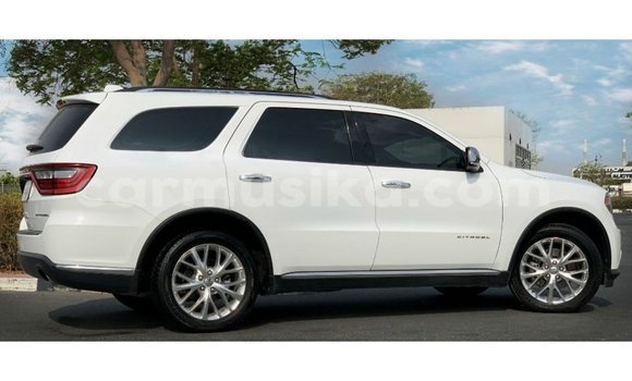 Acheter Import Voiture Dodge Durango Blanc à Import - Dubai, Harare Acheter Import Voiture Dodge Durango Blanc à Import - Dubai, Harare