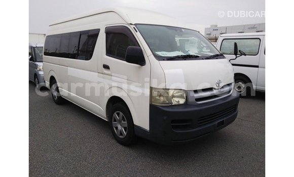 Tenga Imported Toyota Hiace Chena Mota in Import - Dubai in Harare Tenga Imported Toyota Hiace Chena Mota in Import - Dubai in Harare