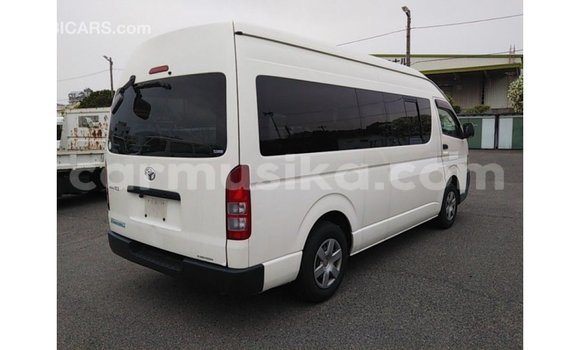 Tenga Imported Toyota Hiace Chena Mota in Import - Dubai in Harare Tenga Imported Toyota Hiace Chena Mota in Import - Dubai in Harare