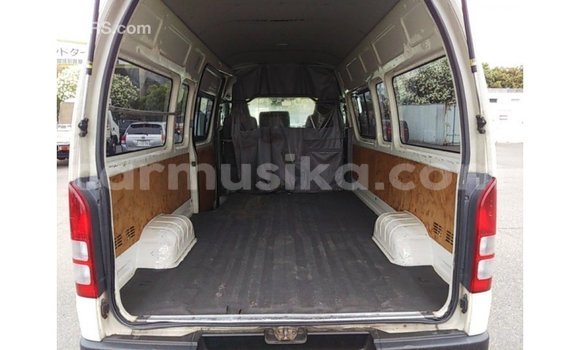 Tenga Imported Toyota Hiace Chena Mota in Import - Dubai in Harare Tenga Imported Toyota Hiace Chena Mota in Import - Dubai in Harare