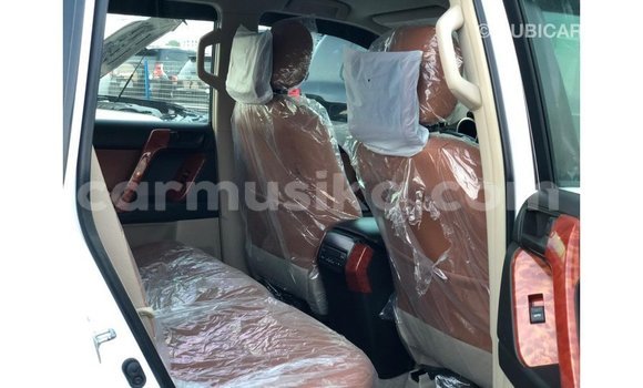 Tenga Imported Toyota Prado Chena Mota in Import - Dubai in Harare Tenga Imported Toyota Prado Chena Mota in Import - Dubai in Harare